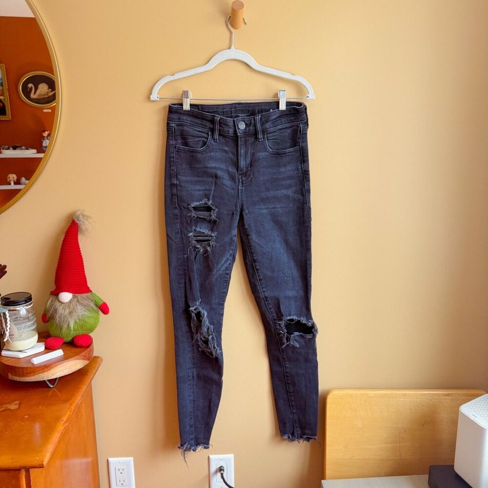 American Eagle Black Distressed High Rise Jegging Size 4